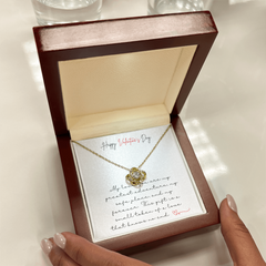 My Forever Love Knot Necklace – A Gift of Endless Devotion